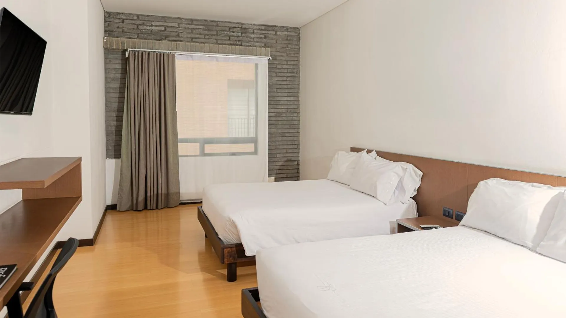****  Hotel Viaggio Nueve Tres Bogota Colombia