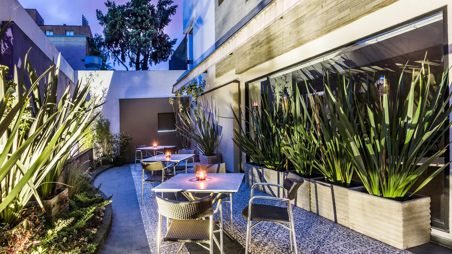 ****  Hotel Viaggio Nueve Tres Bogotá Colombia